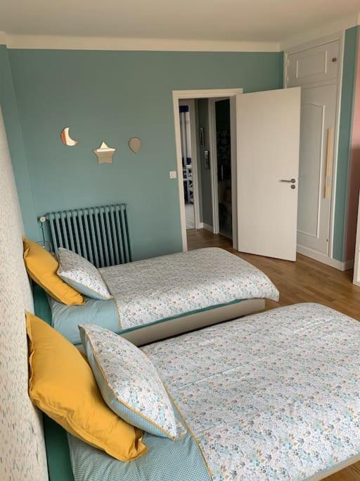 Appartement 90m2 Lumineux, Centre, Vue Eglise Penchee Caen