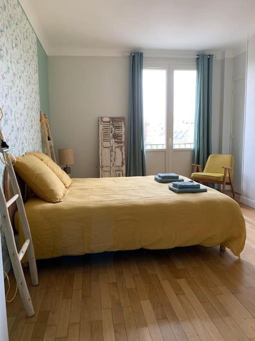 90m2 Lumineux, Centre, Vue Eglise Penchee Apartment